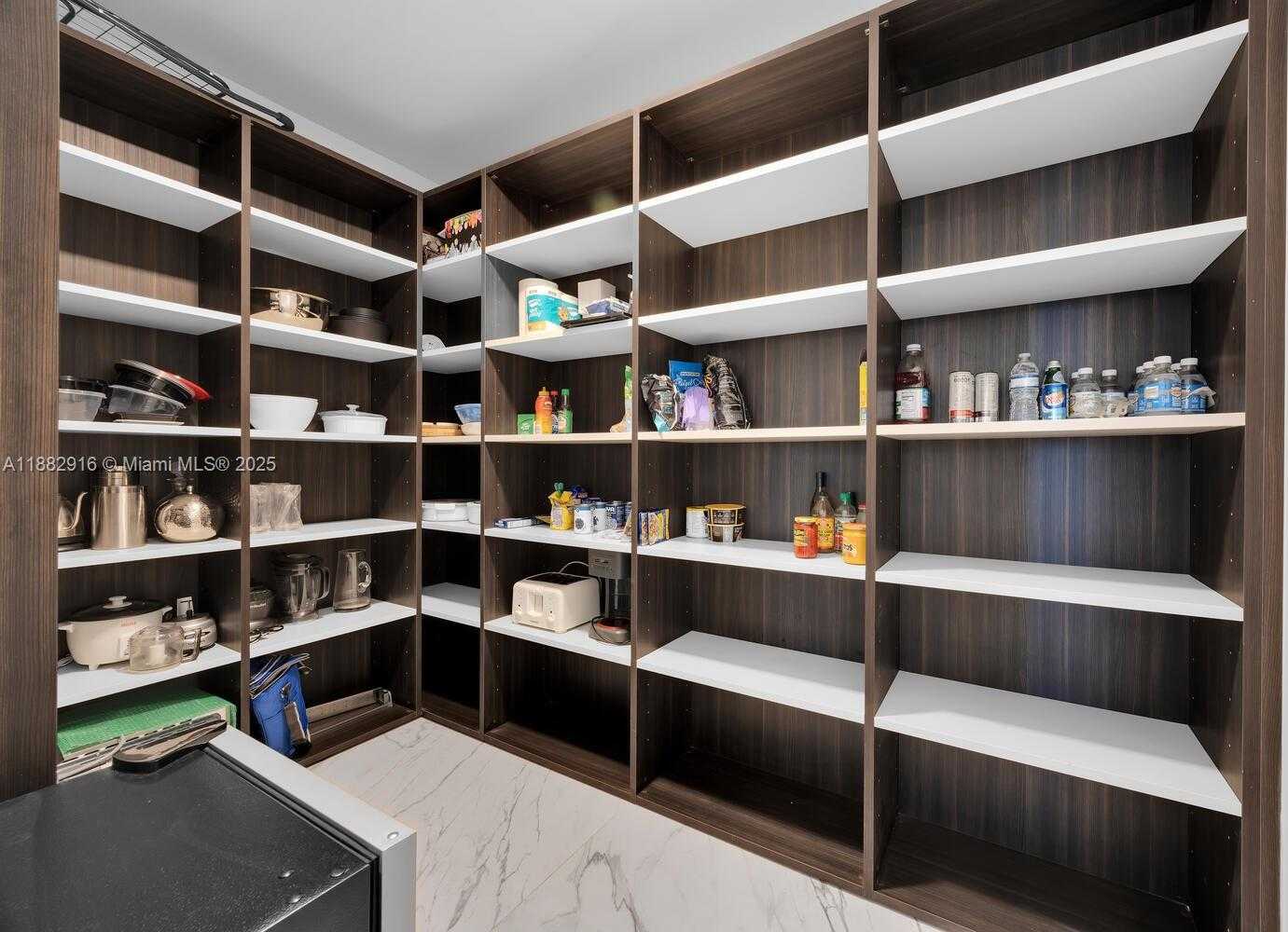 Small Image of 301 ALTARA AVE #LPH914, Coral Gables Number 14