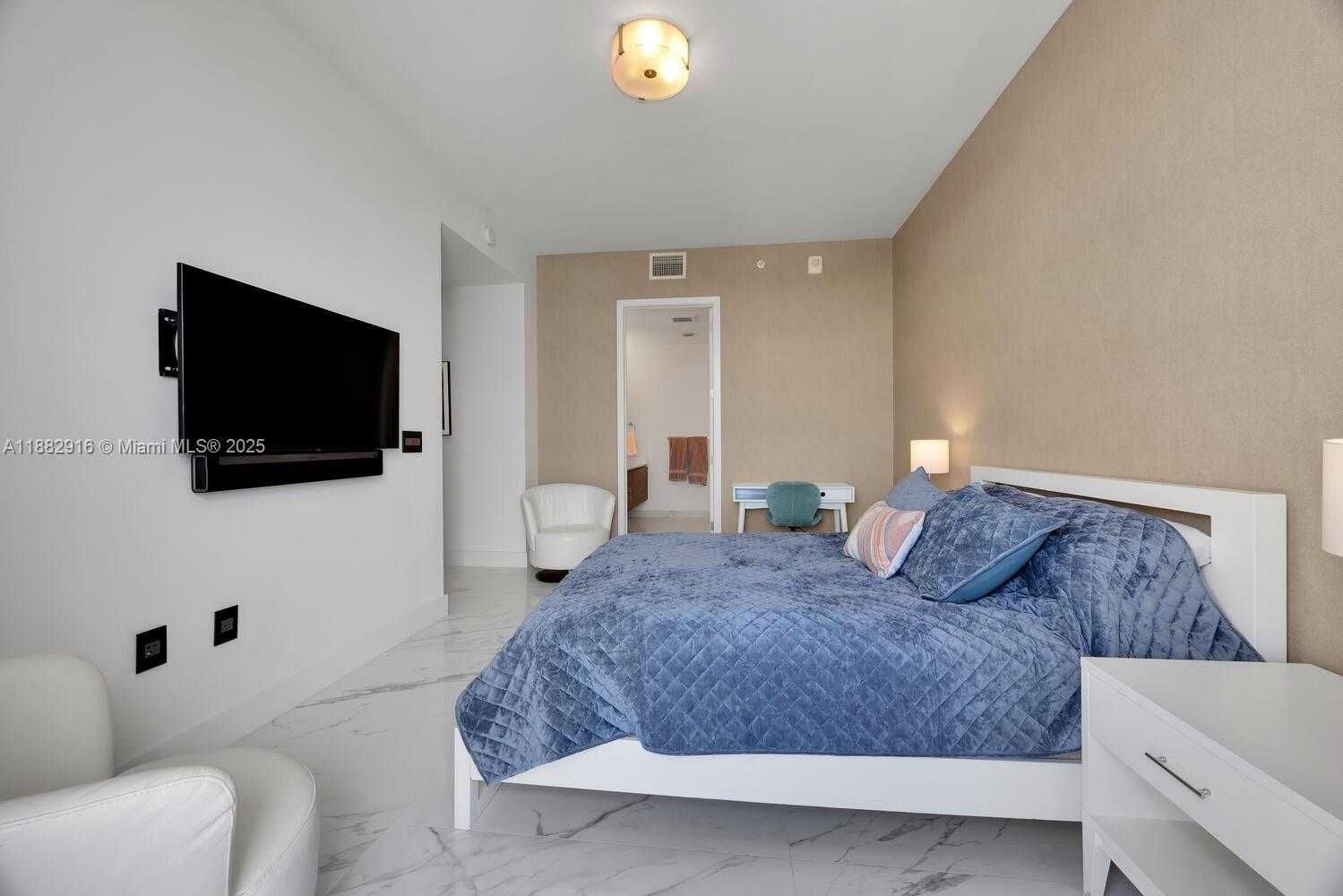 Small Image of 301 ALTARA AVE #LPH914, Coral Gables Number 26