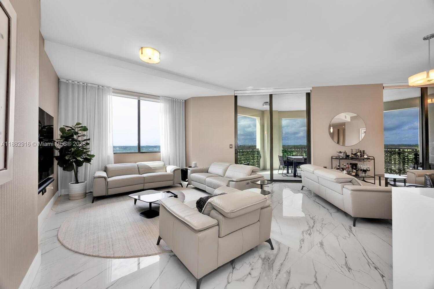 Small Image of 301 ALTARA AVE #LPH914, Coral Gables Number 5