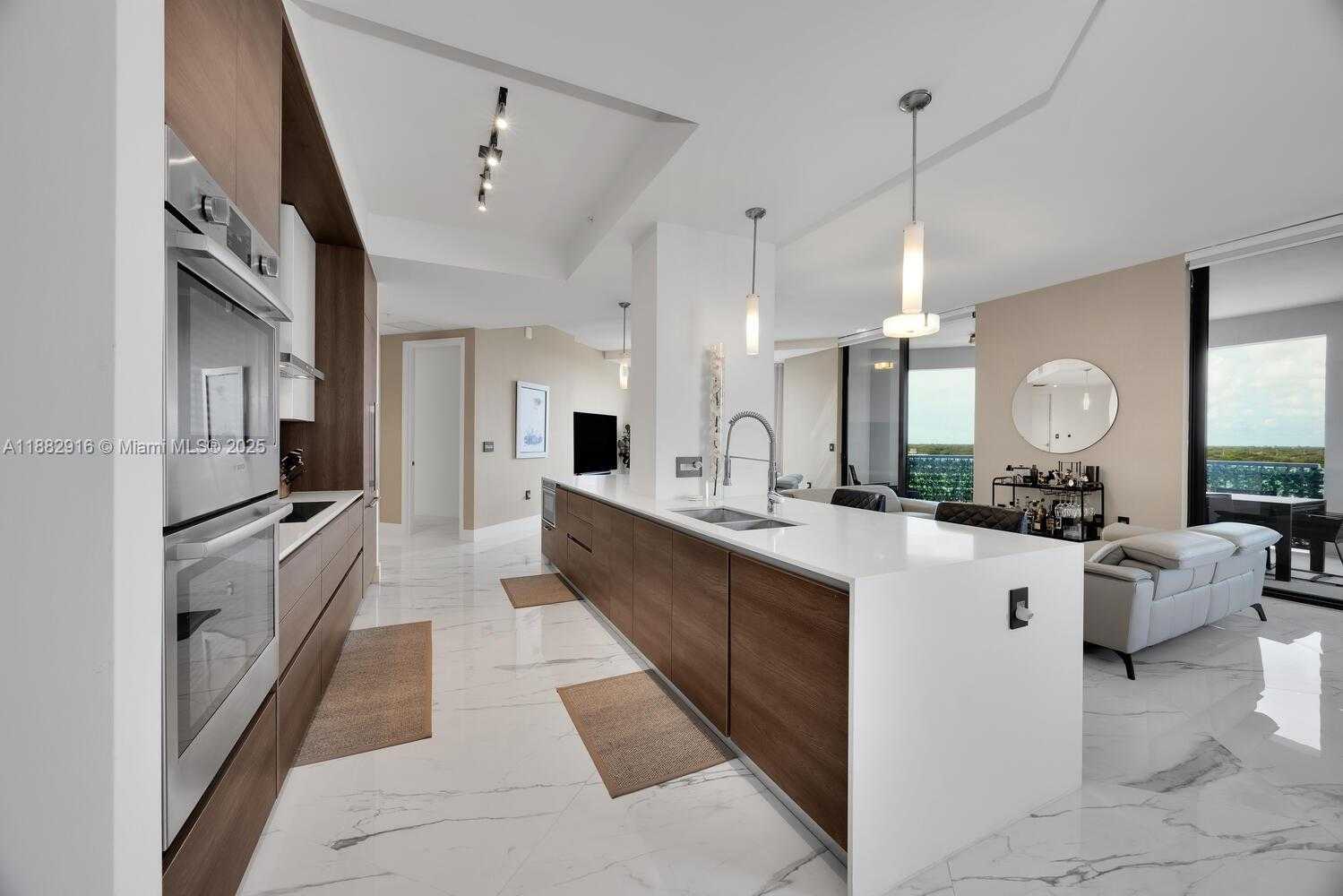 Small Image of 301 ALTARA AVE #LPH914, Coral Gables Number 9