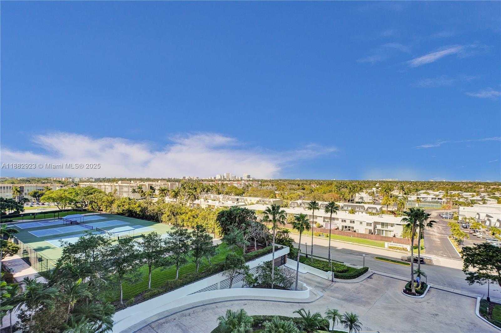 Small Image of 2500 PARKVIEW DR #808, Hallandale Beach Number 20