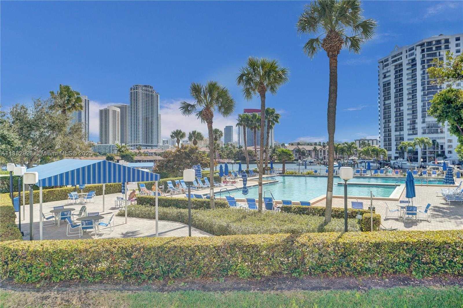Small Image of 2500 PARKVIEW DR #808, Hallandale Beach Number 21