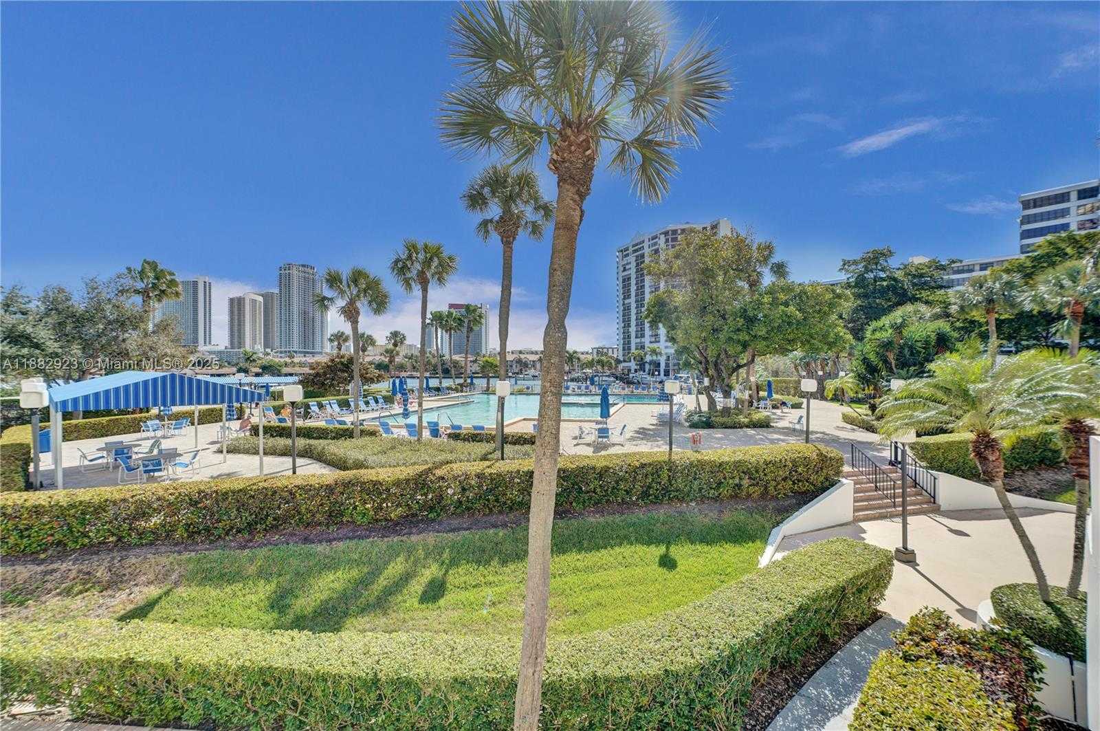 Small Image of 2500 PARKVIEW DR #808, Hallandale Beach Number 22