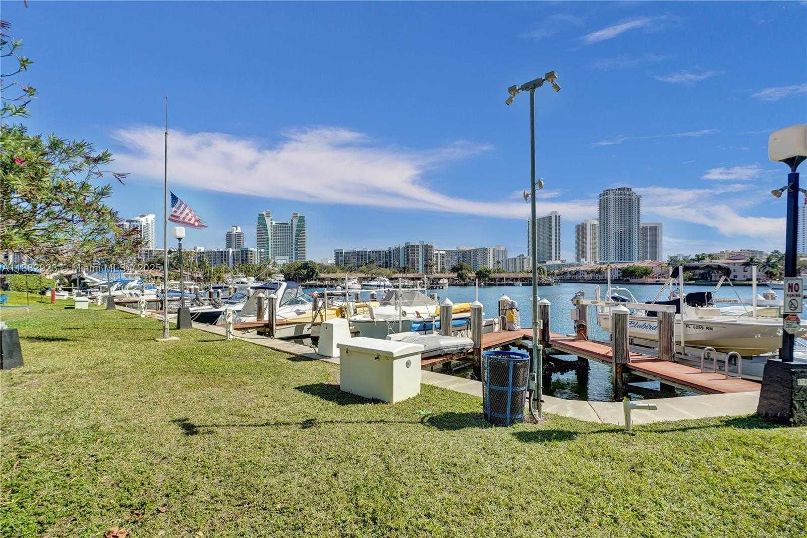 Small Image of 2500 PARKVIEW DR #808, Hallandale Beach Number 25