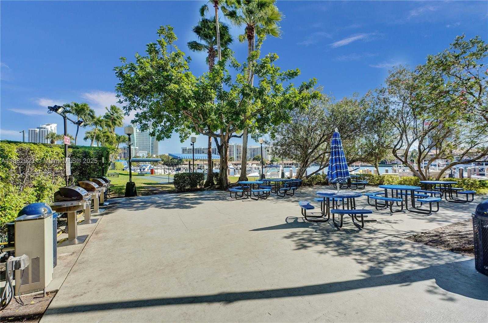 Small Image of 2500 PARKVIEW DR #808, Hallandale Beach Number 27