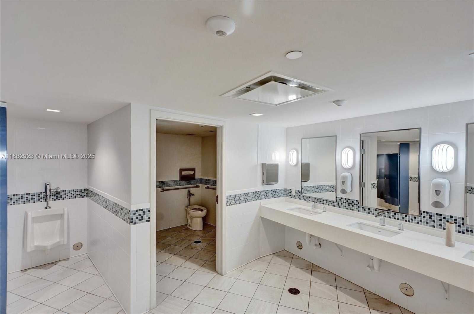 Small Image of 2500 PARKVIEW DR #808, Hallandale Beach Number 30