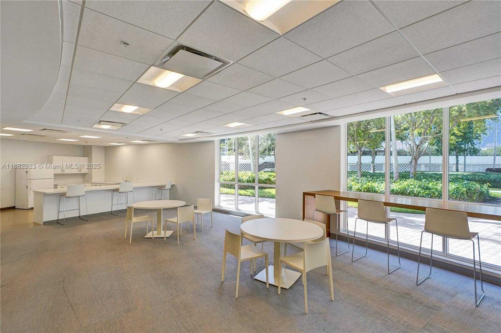 Small Image of 2500 PARKVIEW DR #808, Hallandale Beach Number 32
