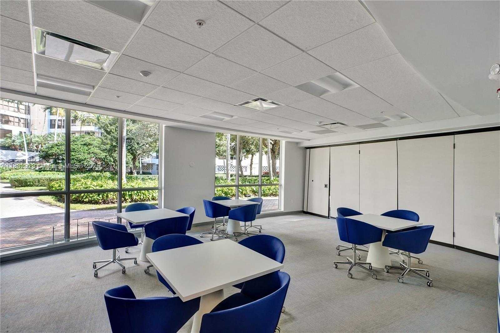 Small Image of 2500 PARKVIEW DR #808, Hallandale Beach Number 34