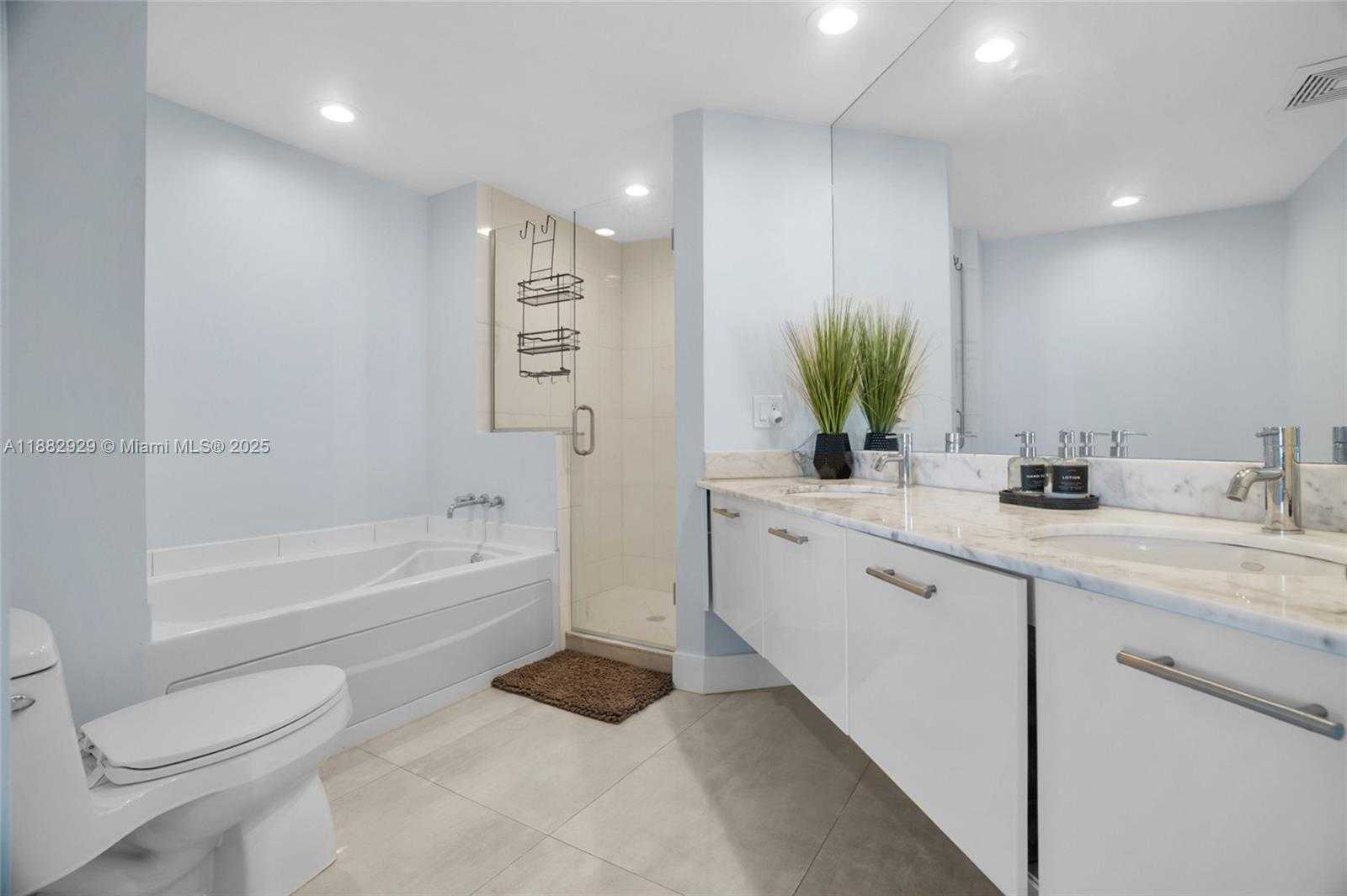 Small Image of 500 BRICKELL AVE #1701, Miami Number 16
