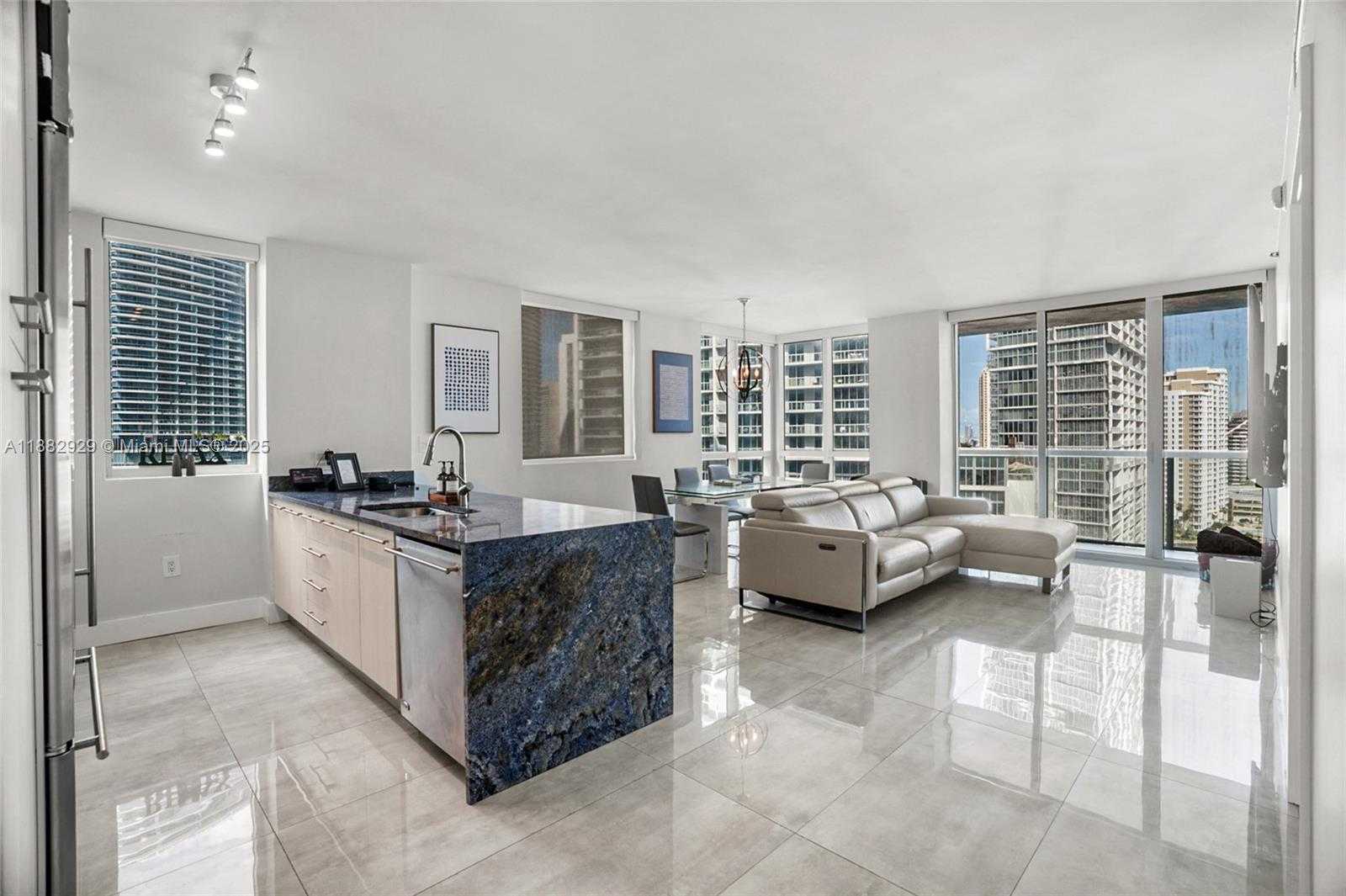 Small Image of 500 BRICKELL AVE #1701, Miami Number 17