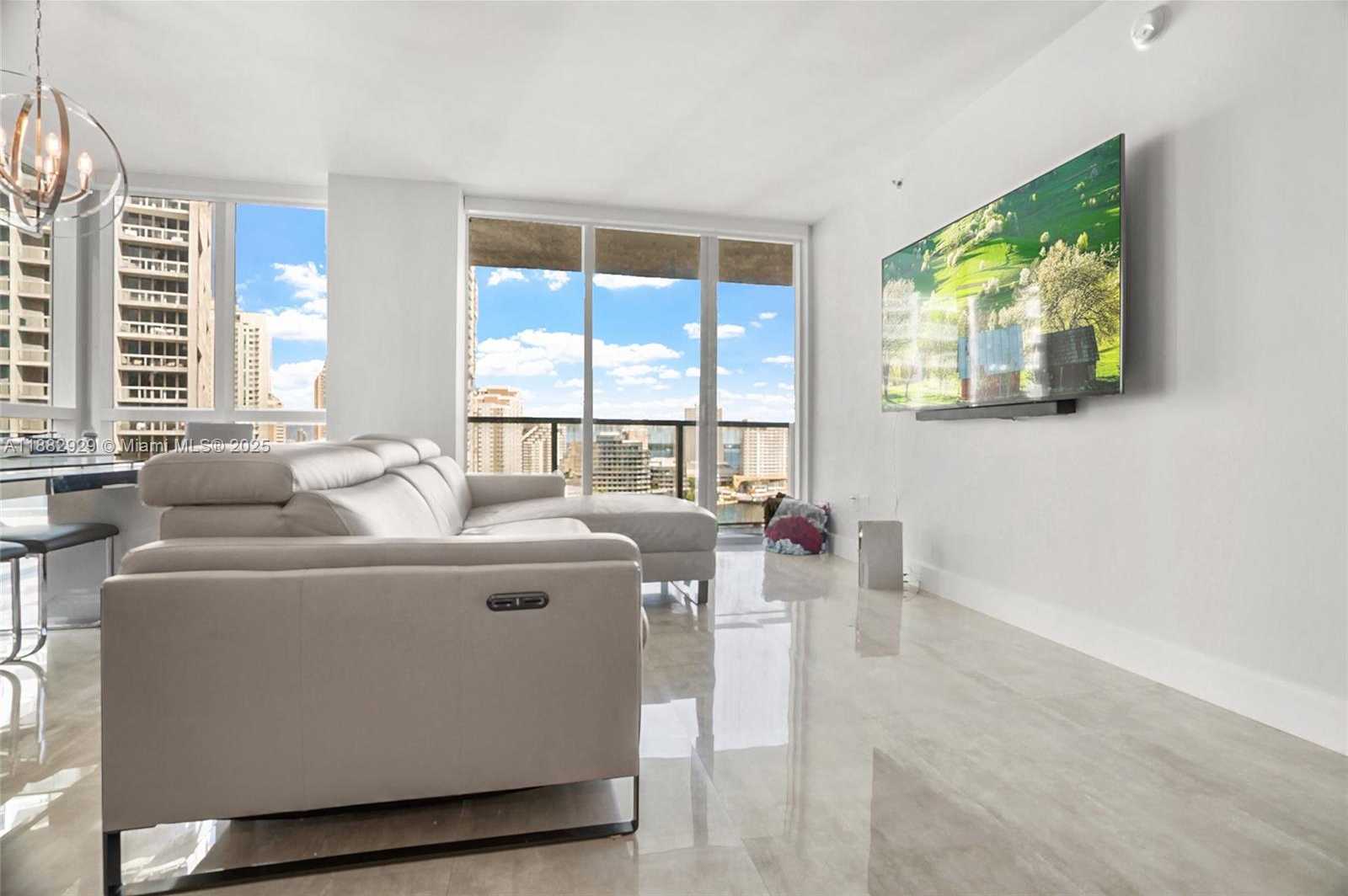 Small Image of 500 BRICKELL AVE #1701, Miami Number 18