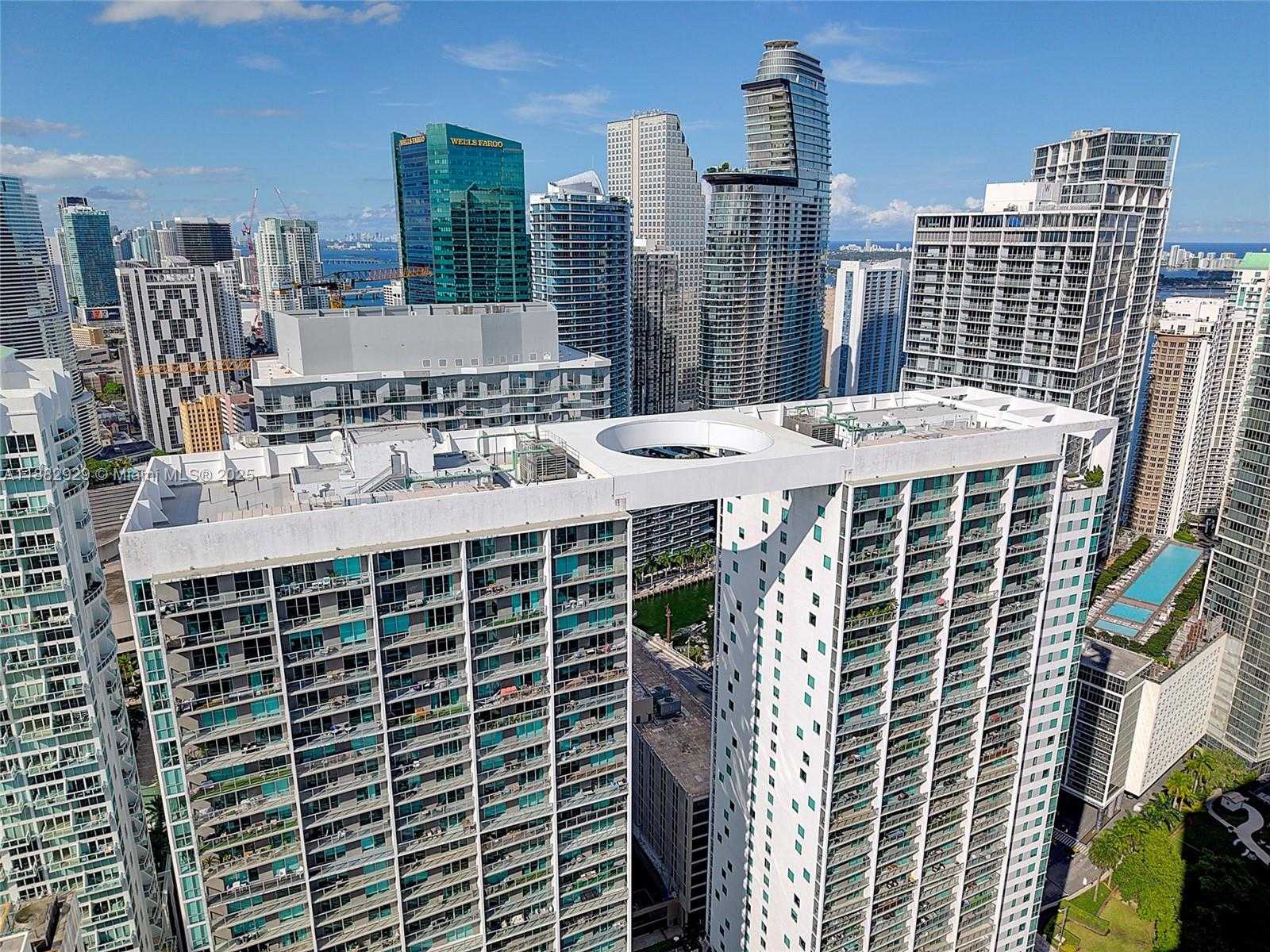 Small Image of 500 BRICKELL AVE #1701, Miami Number 31