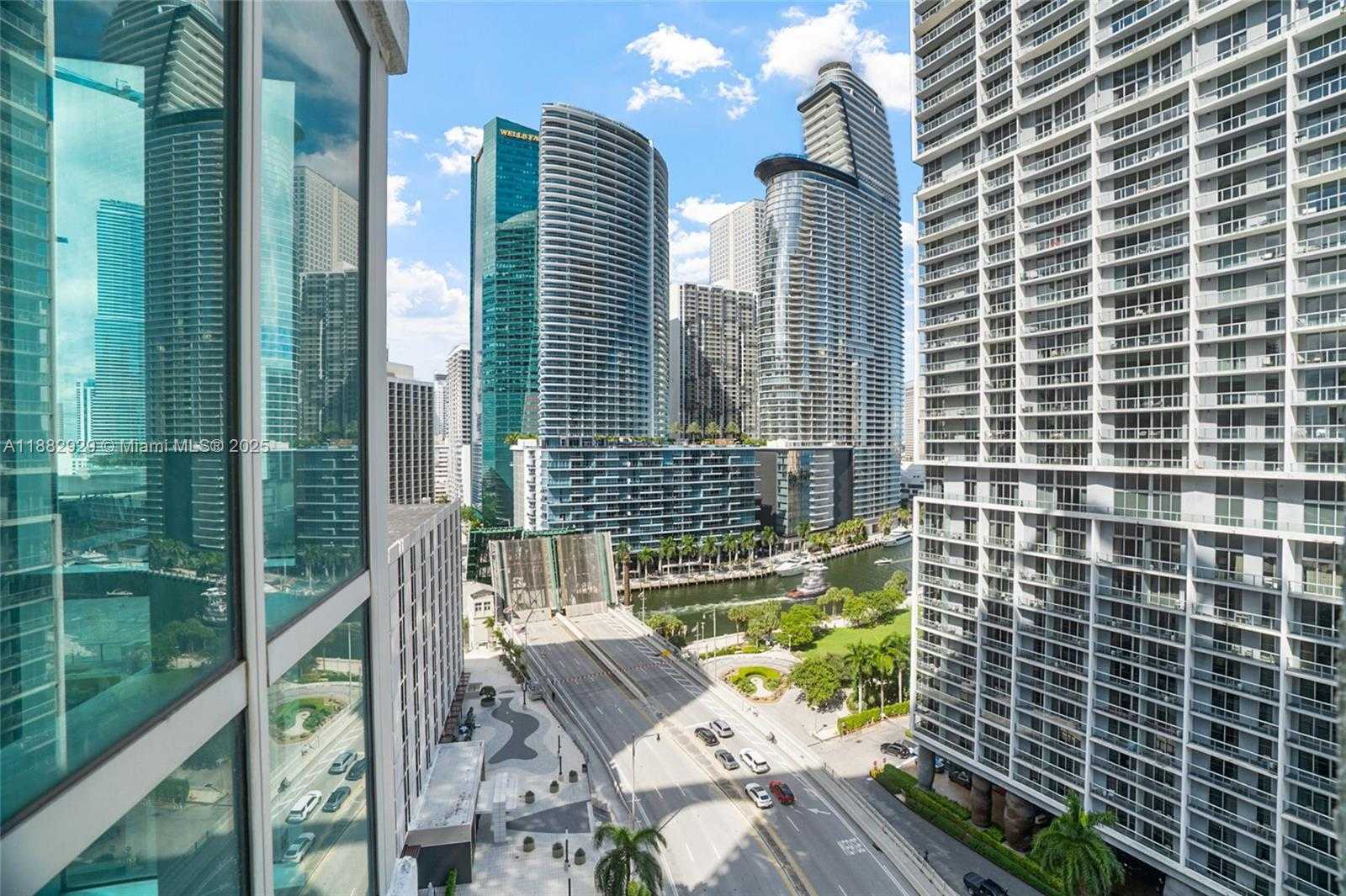 Small Image of 500 BRICKELL AVE #1701, Miami Number 39