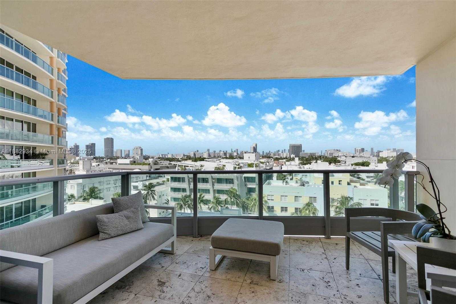Small Image of 1455 OCEAN DR #811, Miami Beach Number 11