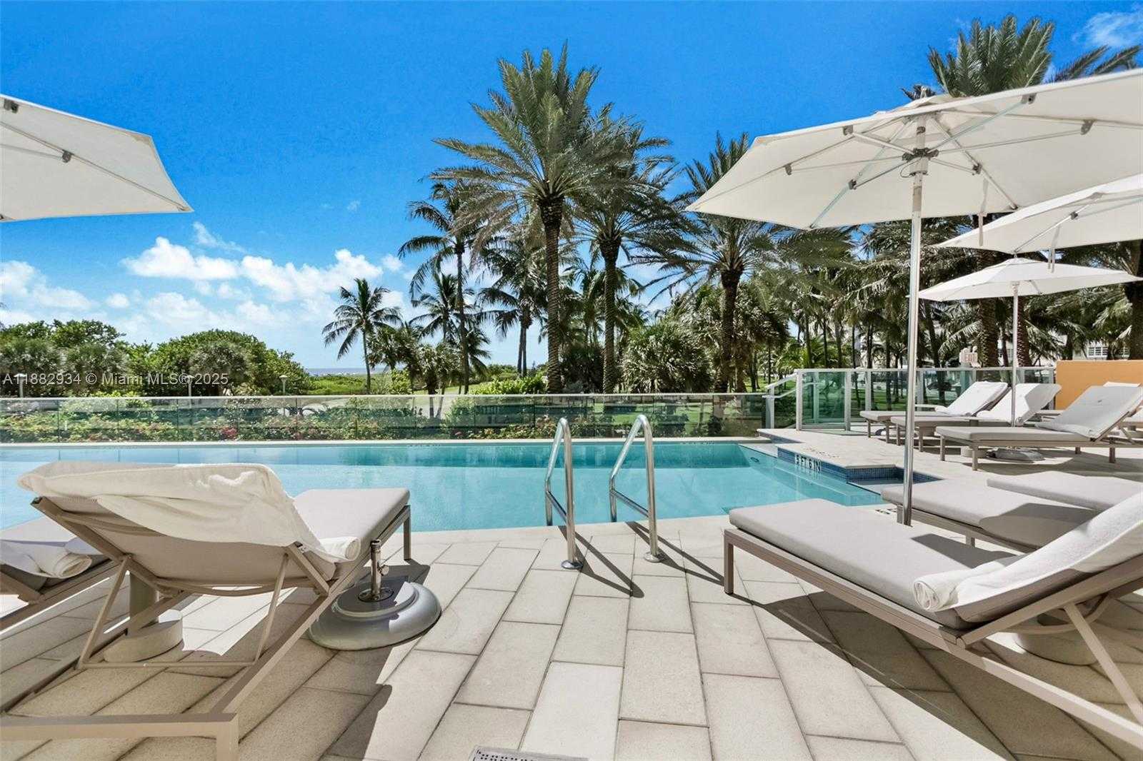 Small Image of 1455 OCEAN DR #811, Miami Beach Number 19