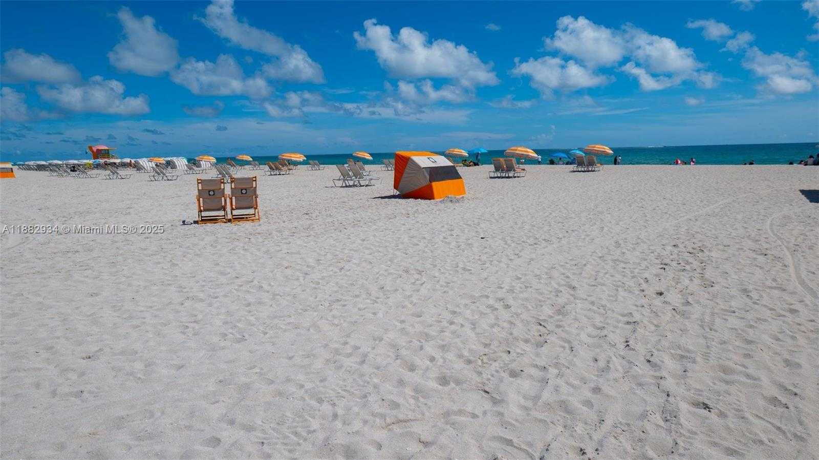 Small Image of 1455 OCEAN DR #811, Miami Beach Number 26