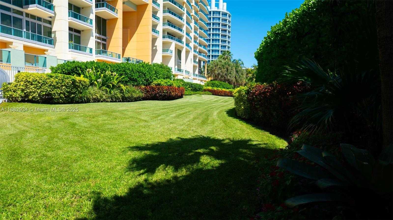 Small Image of 1455 OCEAN DR #811, Miami Beach Number 28