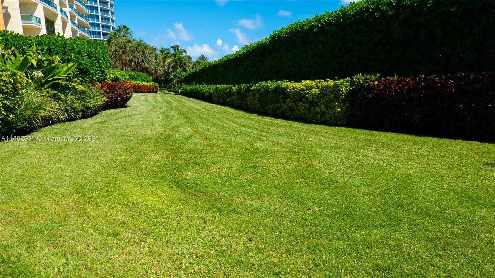 Small Image of 1455 OCEAN DR #811, Miami Beach Number 33