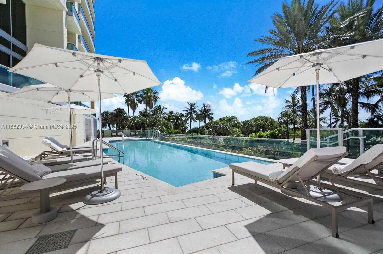 Small Image of 1455 OCEAN DR #811, Miami Beach Number 35