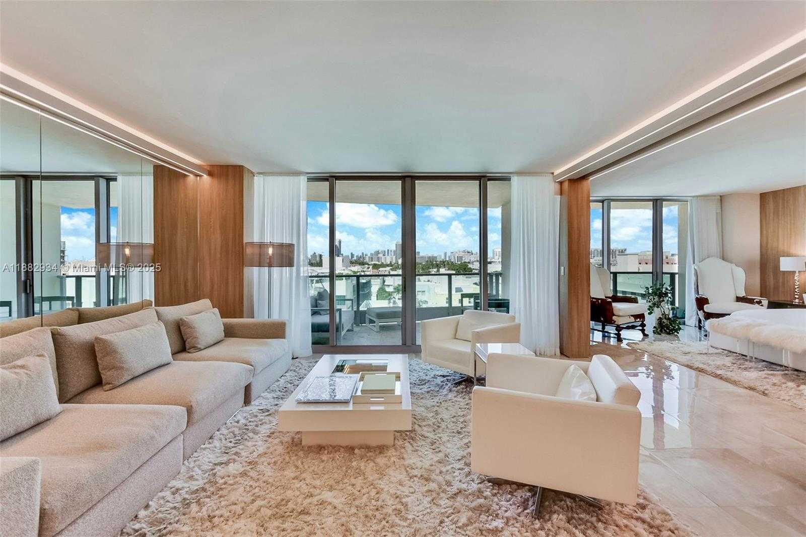 Small Image of 1455 OCEAN DR #811, Miami Beach Number 7