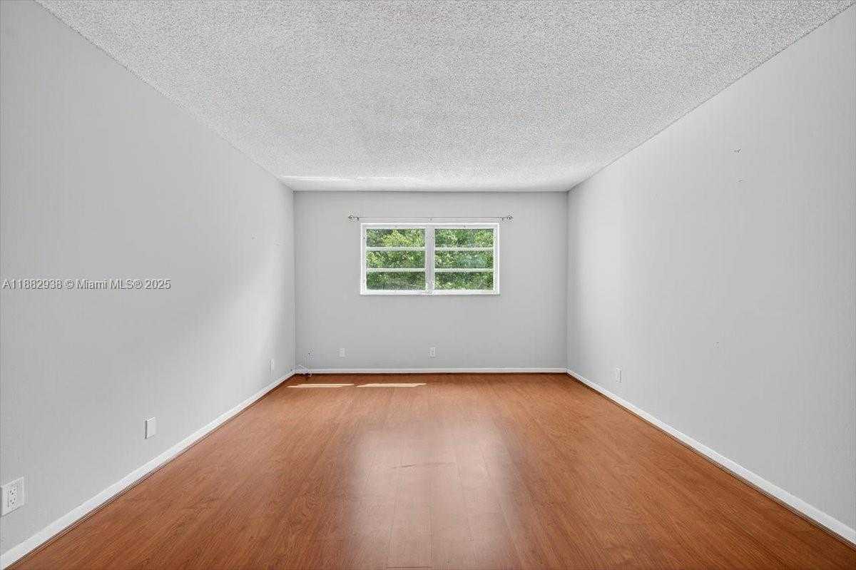Small Image of 1000 NORTH EAST 12TH AVE #304, Hallandale Beach Number 10