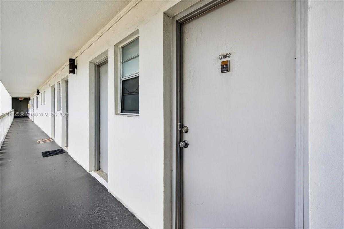 Small Image of 1000 NORTH EAST 12TH AVE #304, Hallandale Beach Number 13