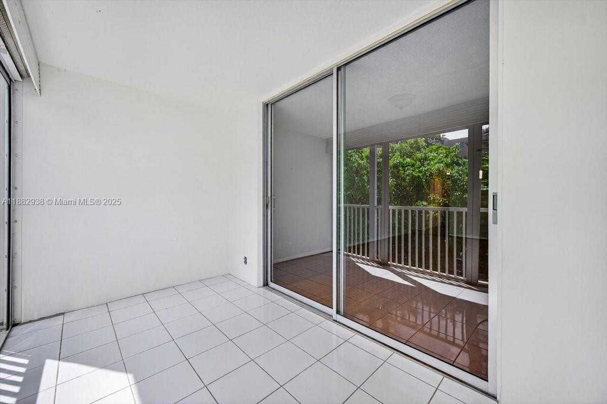 Small Image of 1000 NORTH EAST 12TH AVE #304, Hallandale Beach Number 5