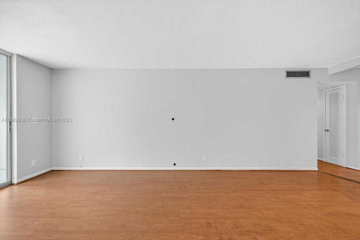 Small Image of 1000 NORTH EAST 12TH AVE #304, Hallandale Beach Number 7