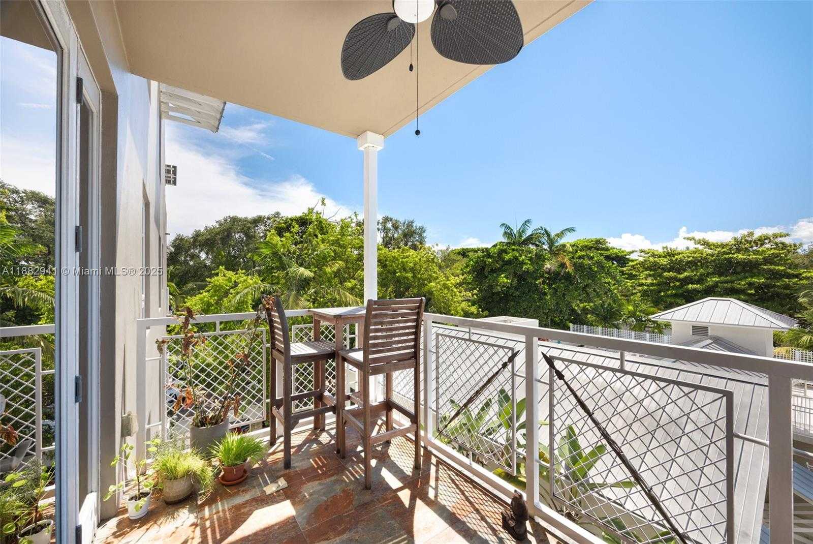 Small Image of 3540 MAIN HWY #407, Coconut Grove Number 2