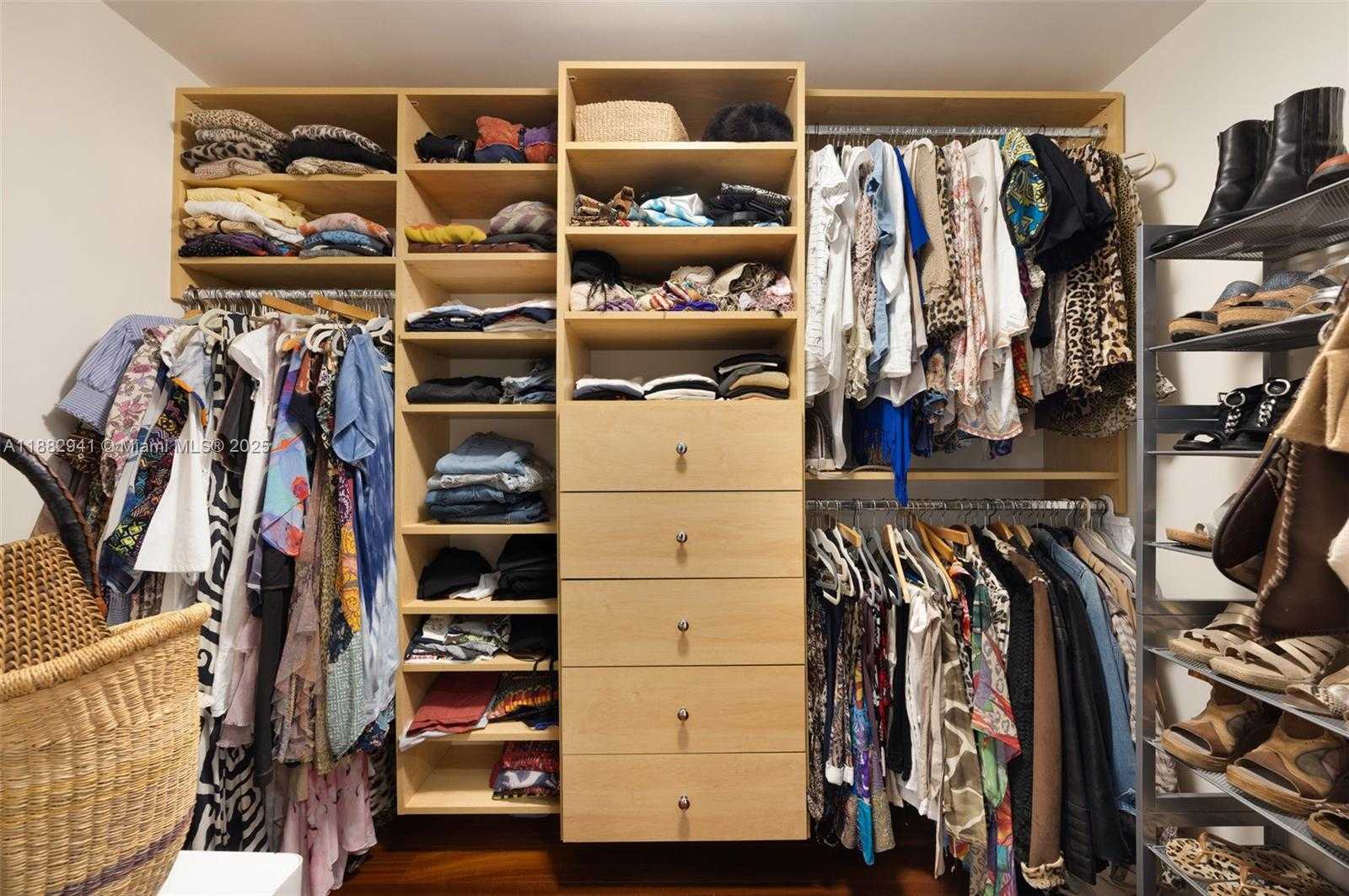 Small Image of 3540 MAIN HWY #407, Coconut Grove Number 20