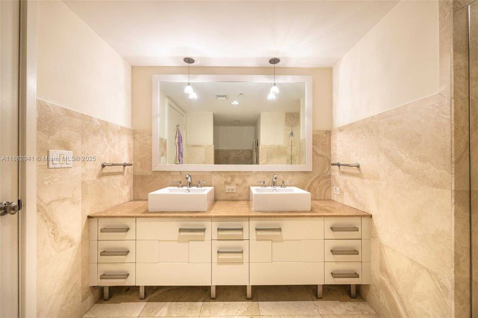 Small Image of 3540 MAIN HWY #407, Coconut Grove Number 21