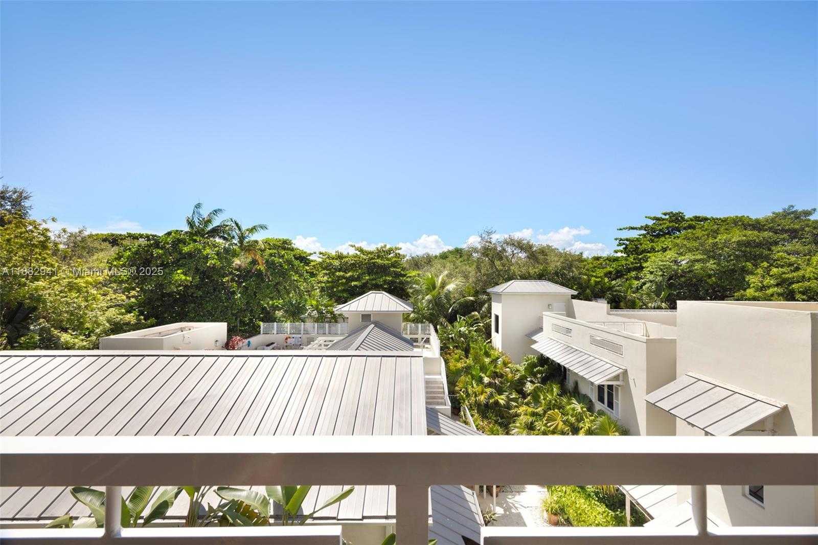 Small Image of 3540 MAIN HWY #407, Coconut Grove Number 4