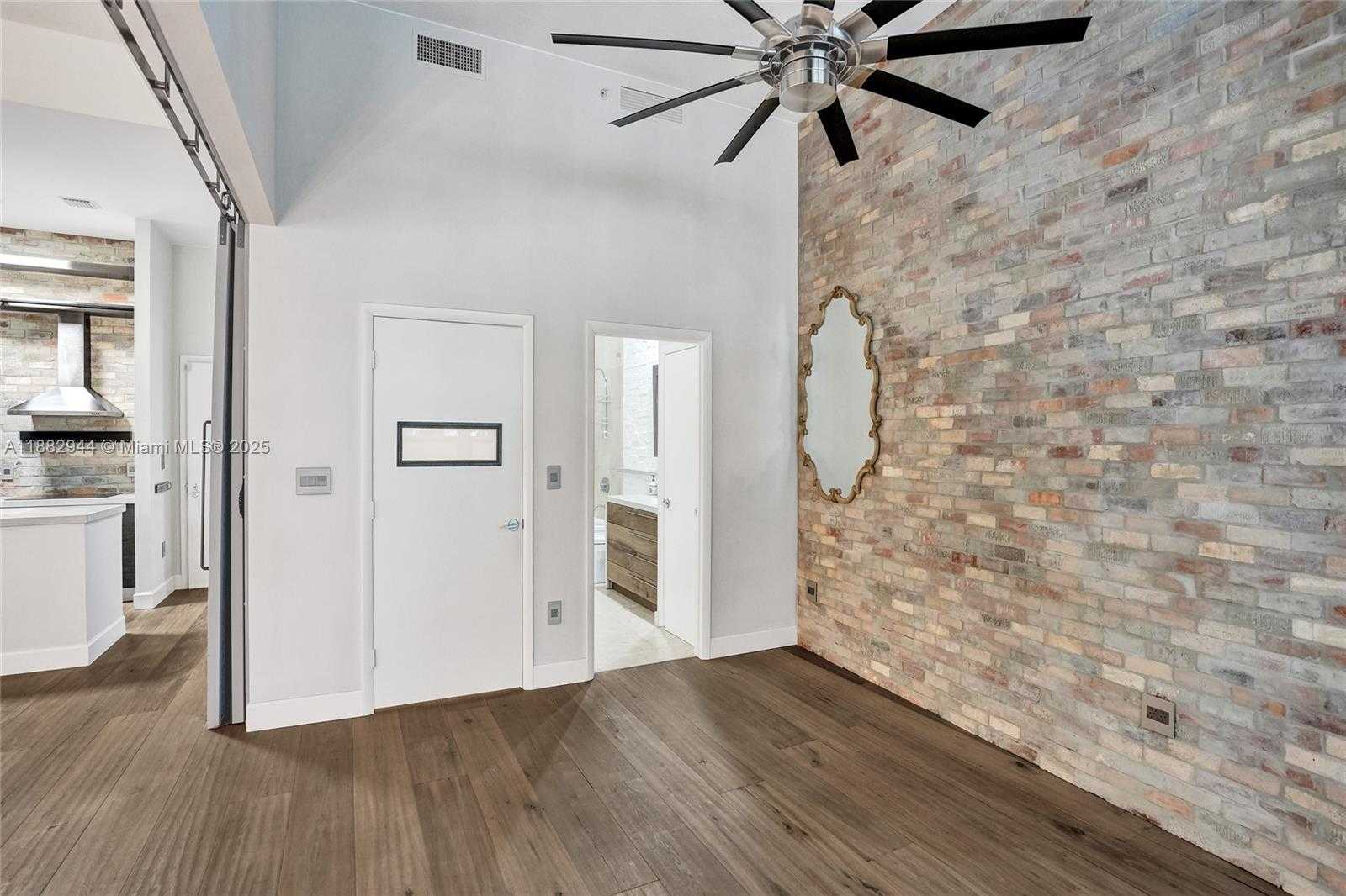 Small Image of 550 OKEECHOBEE BLVD #118, West Palm Beach Number 11