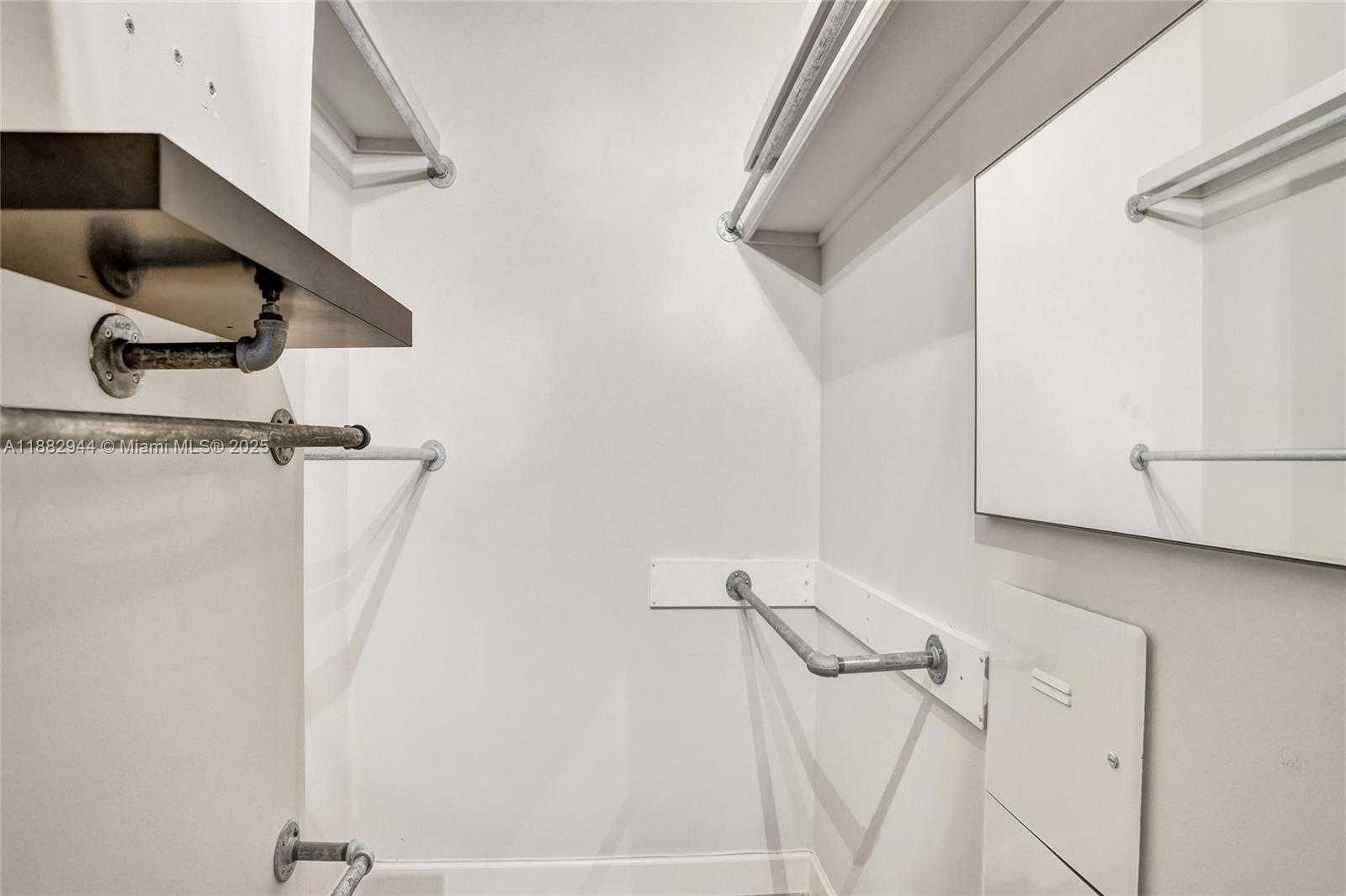 Small Image of 550 OKEECHOBEE BLVD #118, West Palm Beach Number 12