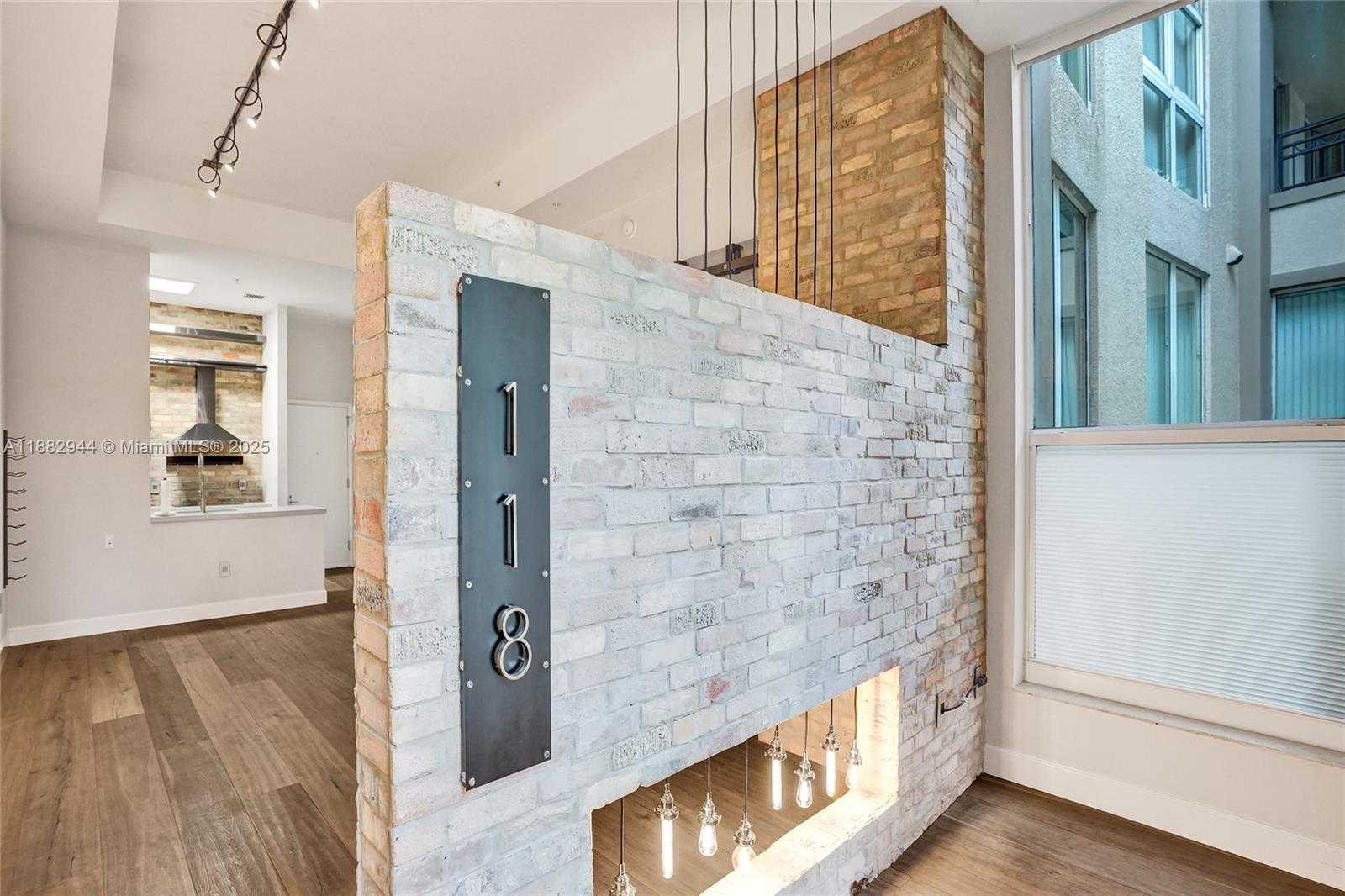 Small Image of 550 OKEECHOBEE BLVD #118, West Palm Beach Number 15