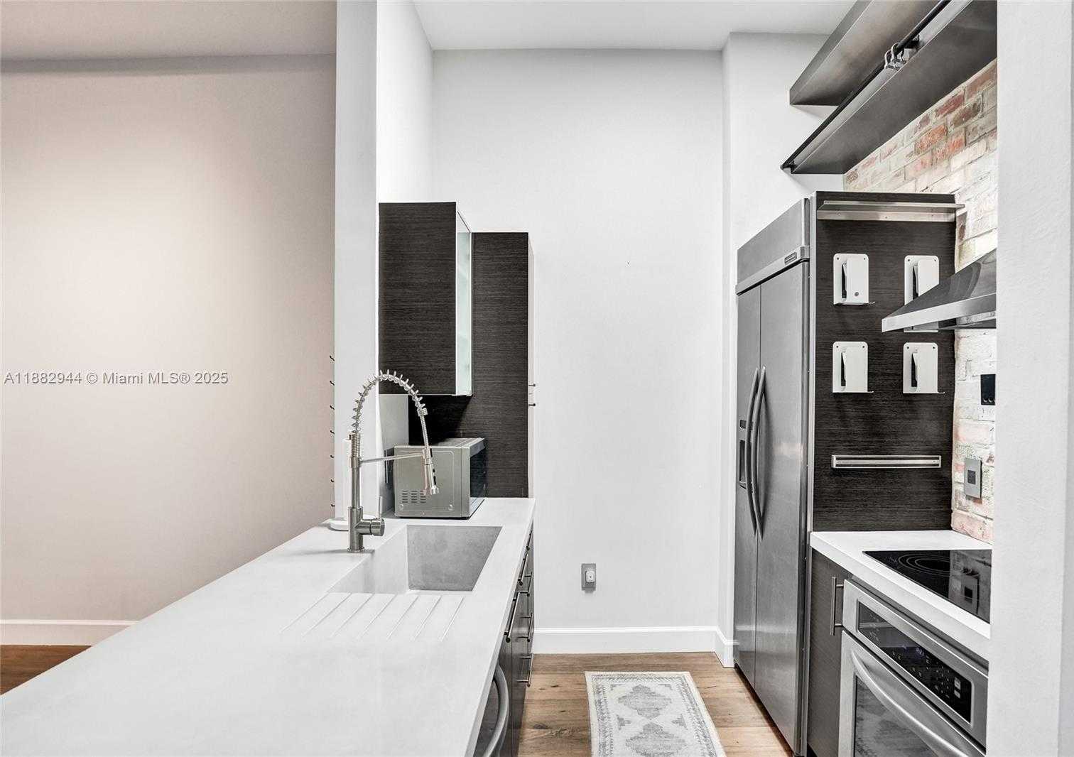 Small Image of 550 OKEECHOBEE BLVD #118, West Palm Beach Number 6