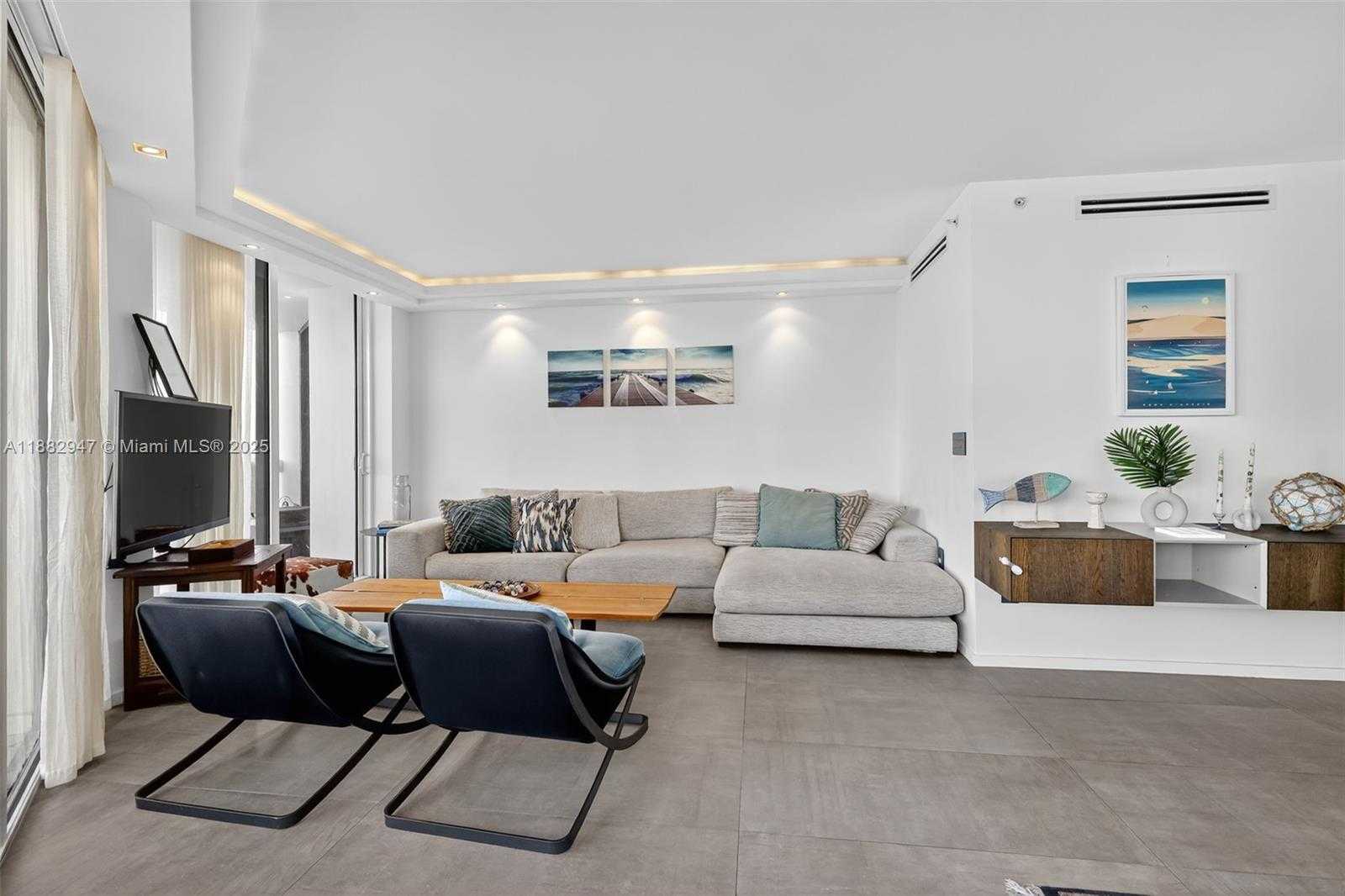 Small Image of 3000 ISLAND BLVD #906, Aventura Number 17