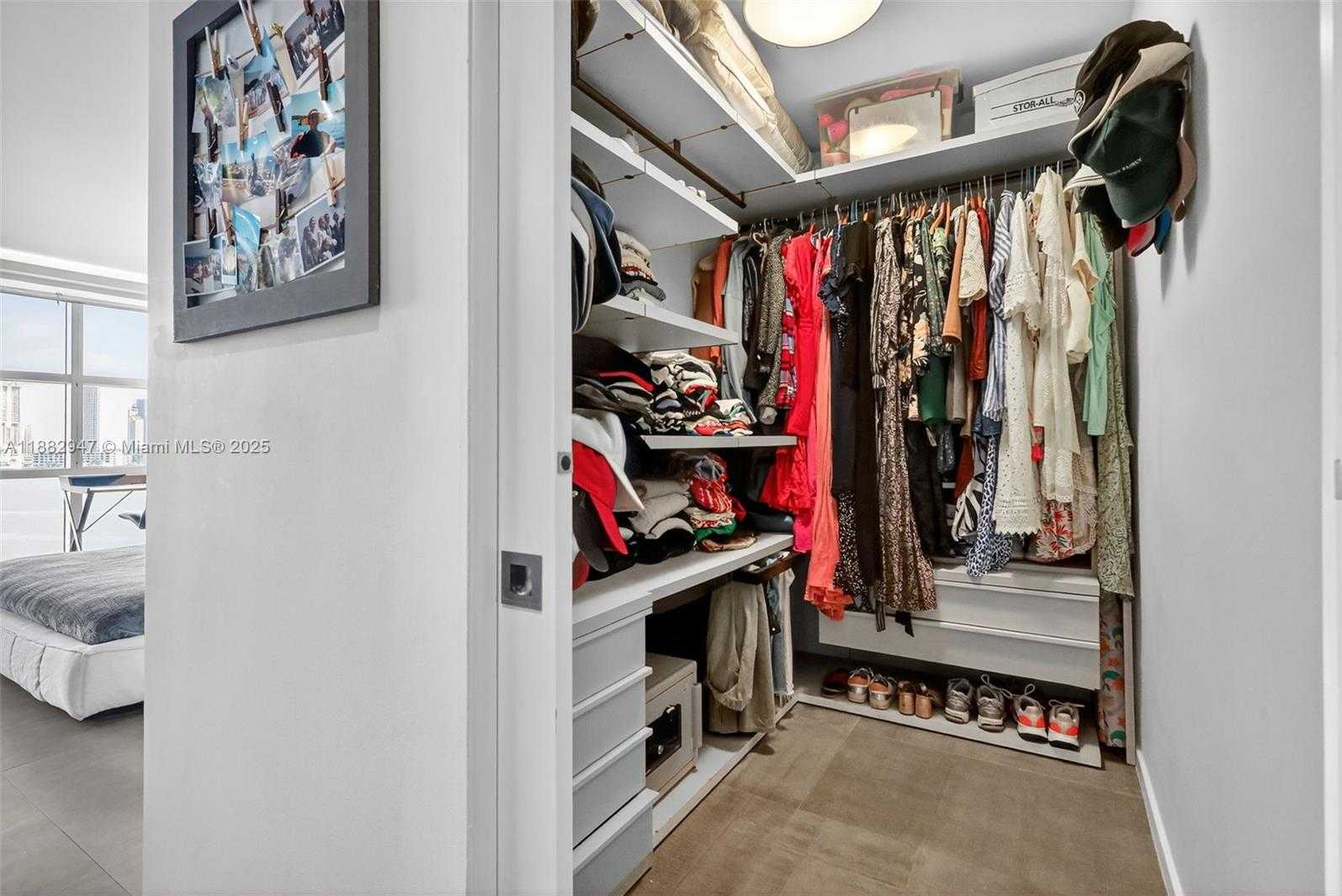 Small Image of 3000 ISLAND BLVD #906, Aventura Number 27