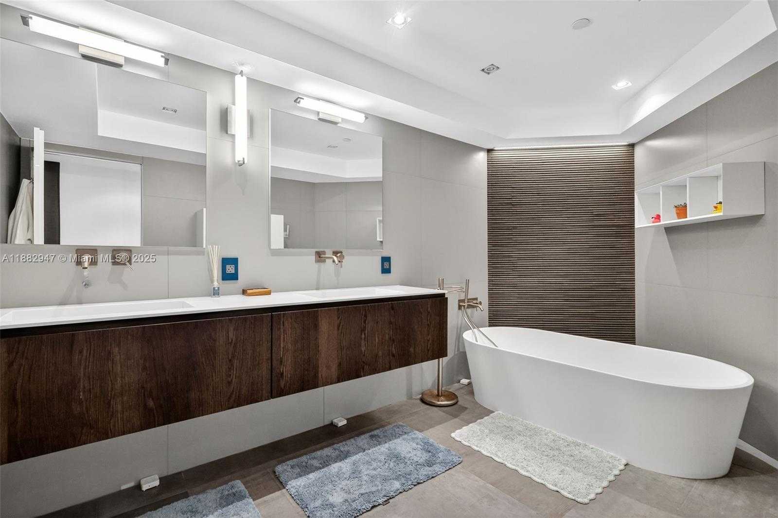 Small Image of 3000 ISLAND BLVD #906, Aventura Number 29