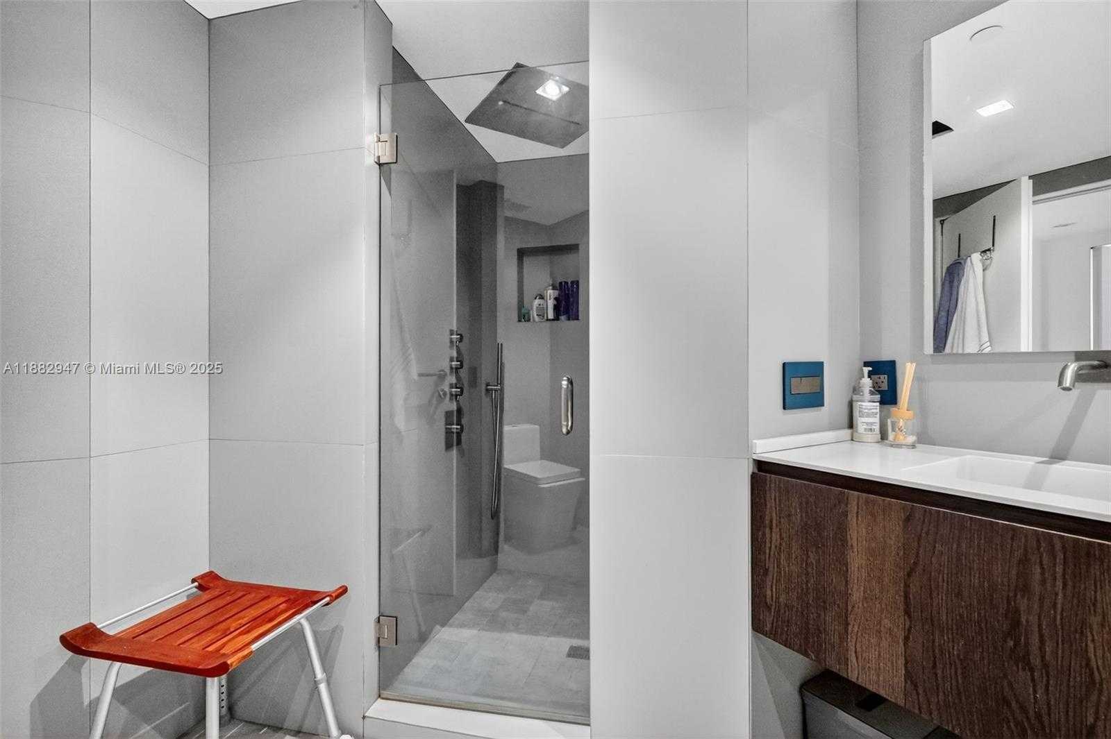 Small Image of 3000 ISLAND BLVD #906, Aventura Number 38