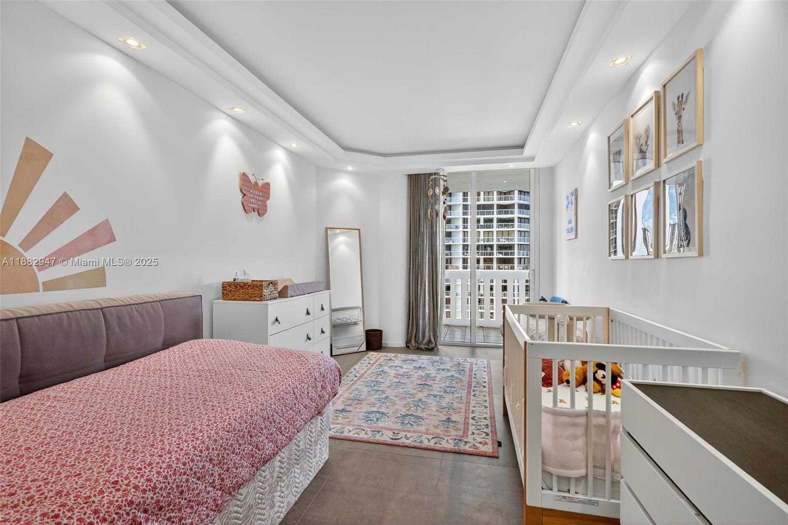 Small Image of 3000 ISLAND BLVD #906, Aventura Number 39