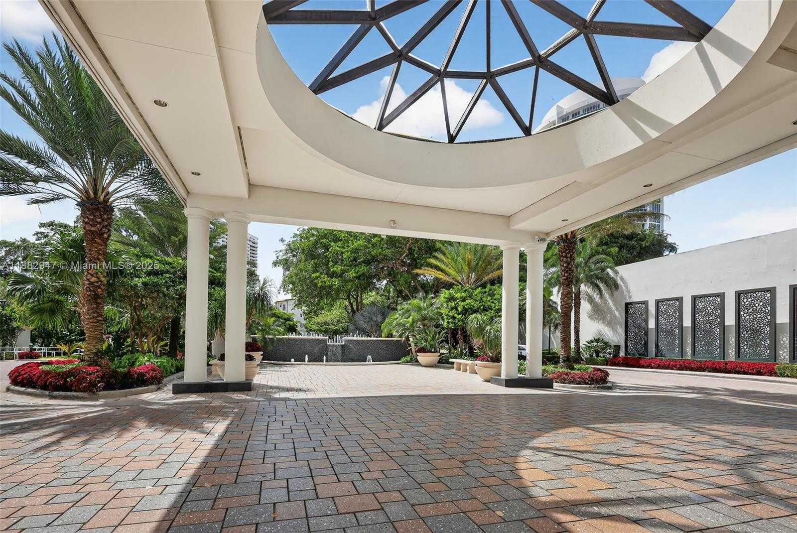Small Image of 3000 ISLAND BLVD #906, Aventura Number 4
