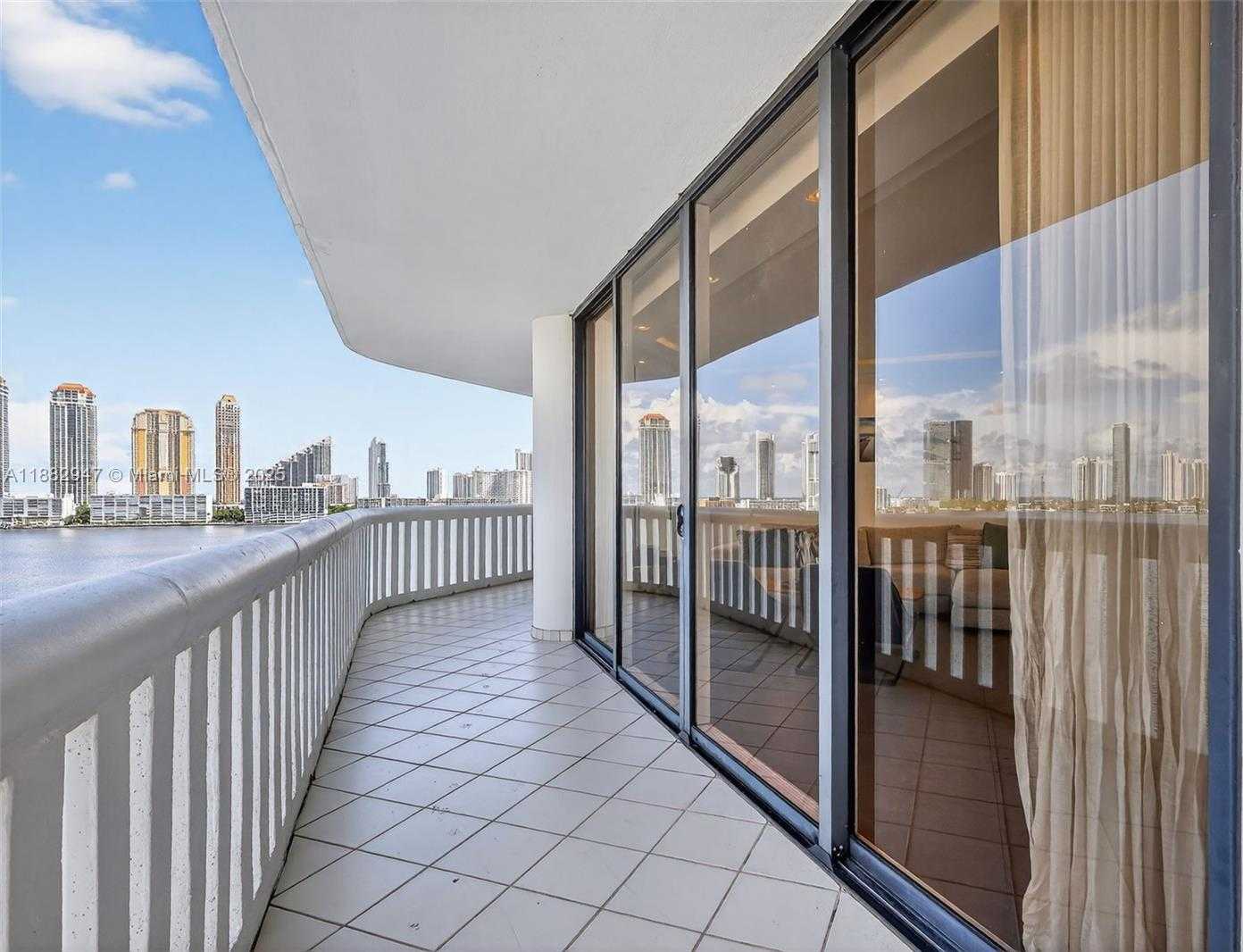 Small Image of 3000 ISLAND BLVD #906, Aventura Number 50