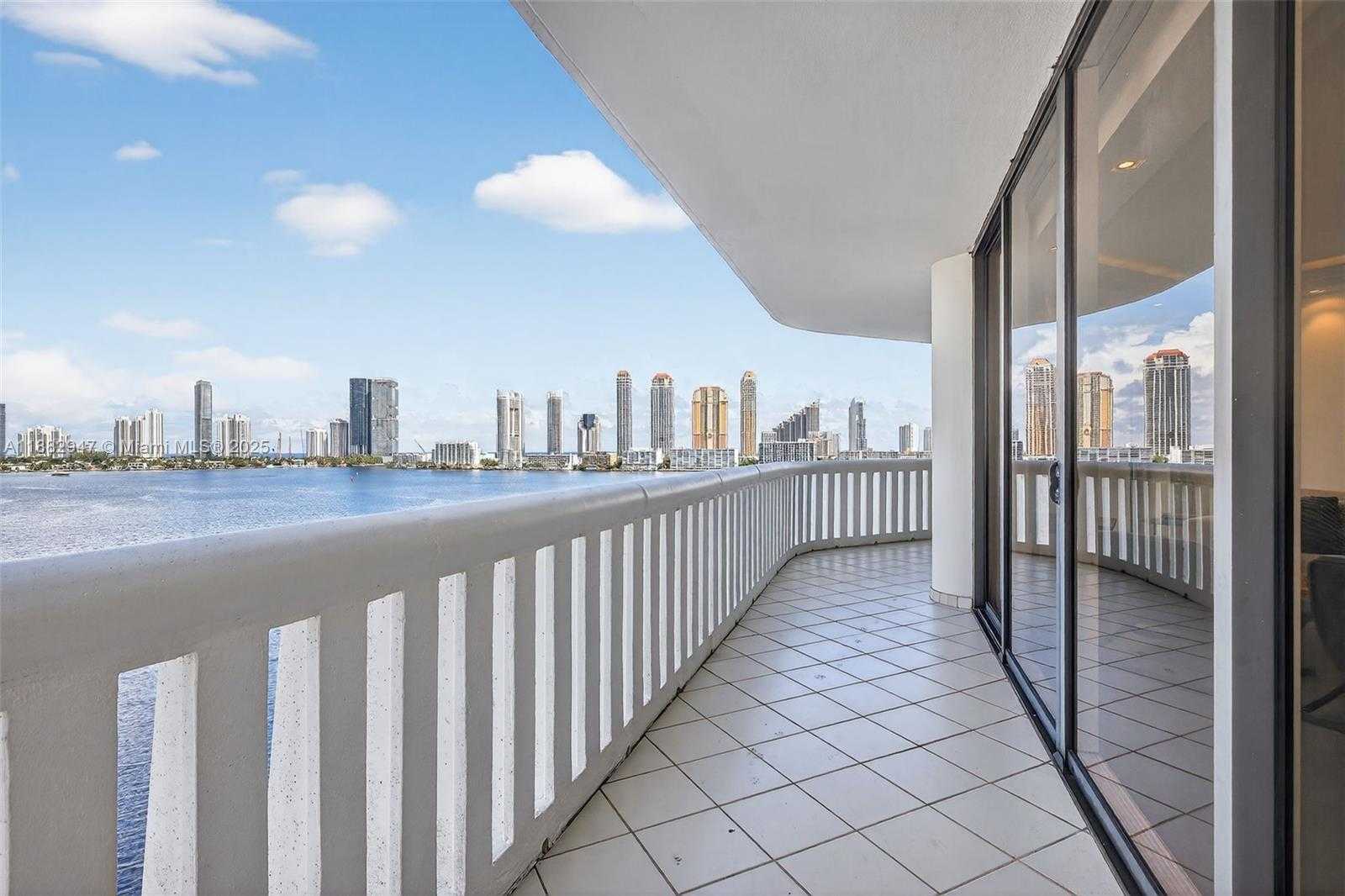 Small Image of 3000 ISLAND BLVD #906, Aventura Number 51