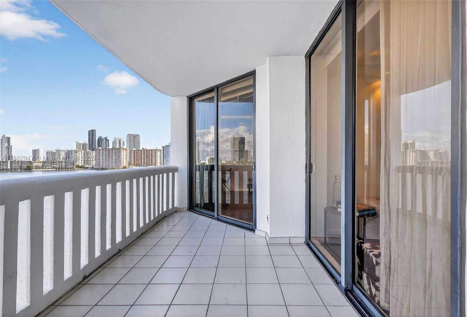 Small Image of 3000 ISLAND BLVD #906, Aventura Number 52