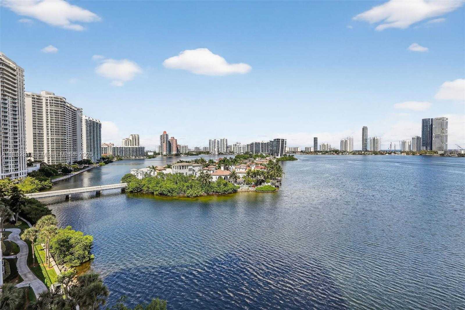 Small Image of 3000 ISLAND BLVD #906, Aventura Number 54