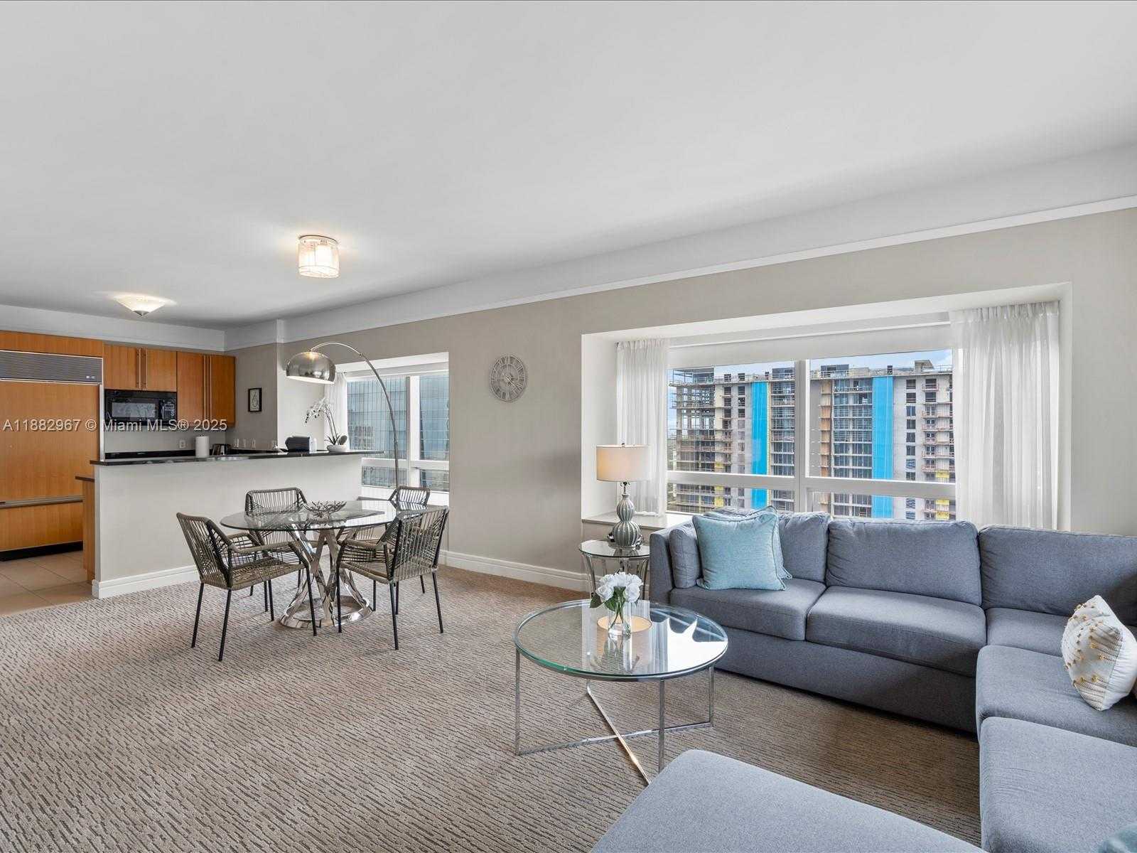 Small Image of 1435 BRICKELL AVE #3212, Miami Number 10