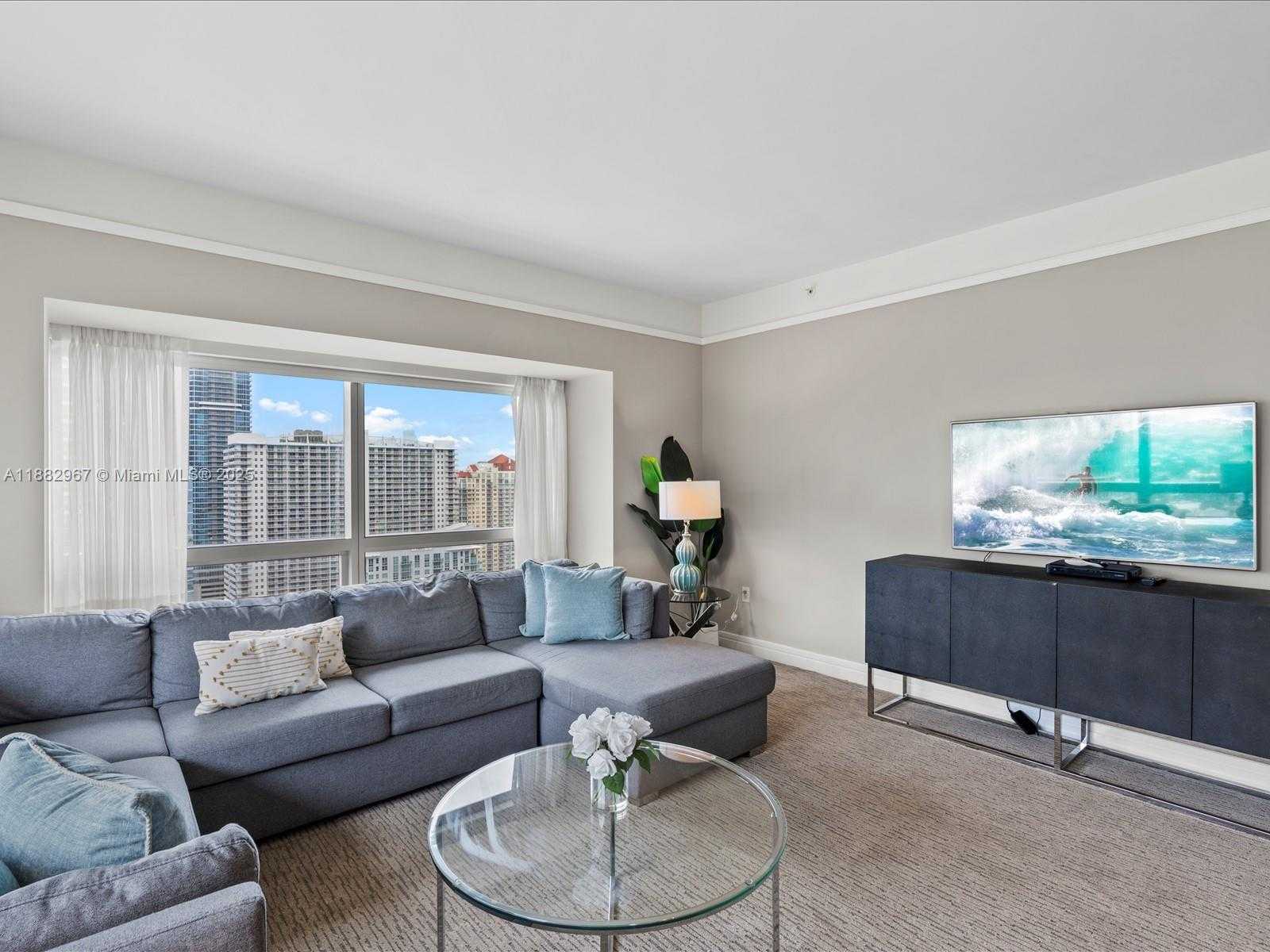Small Image of 1435 BRICKELL AVE #3212, Miami Number 11