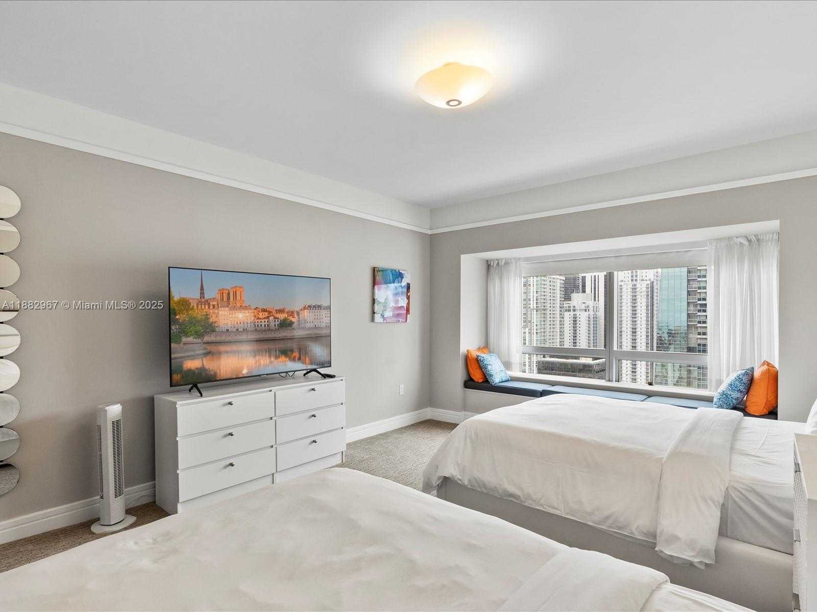 Small Image of 1435 BRICKELL AVE #3212, Miami Number 15