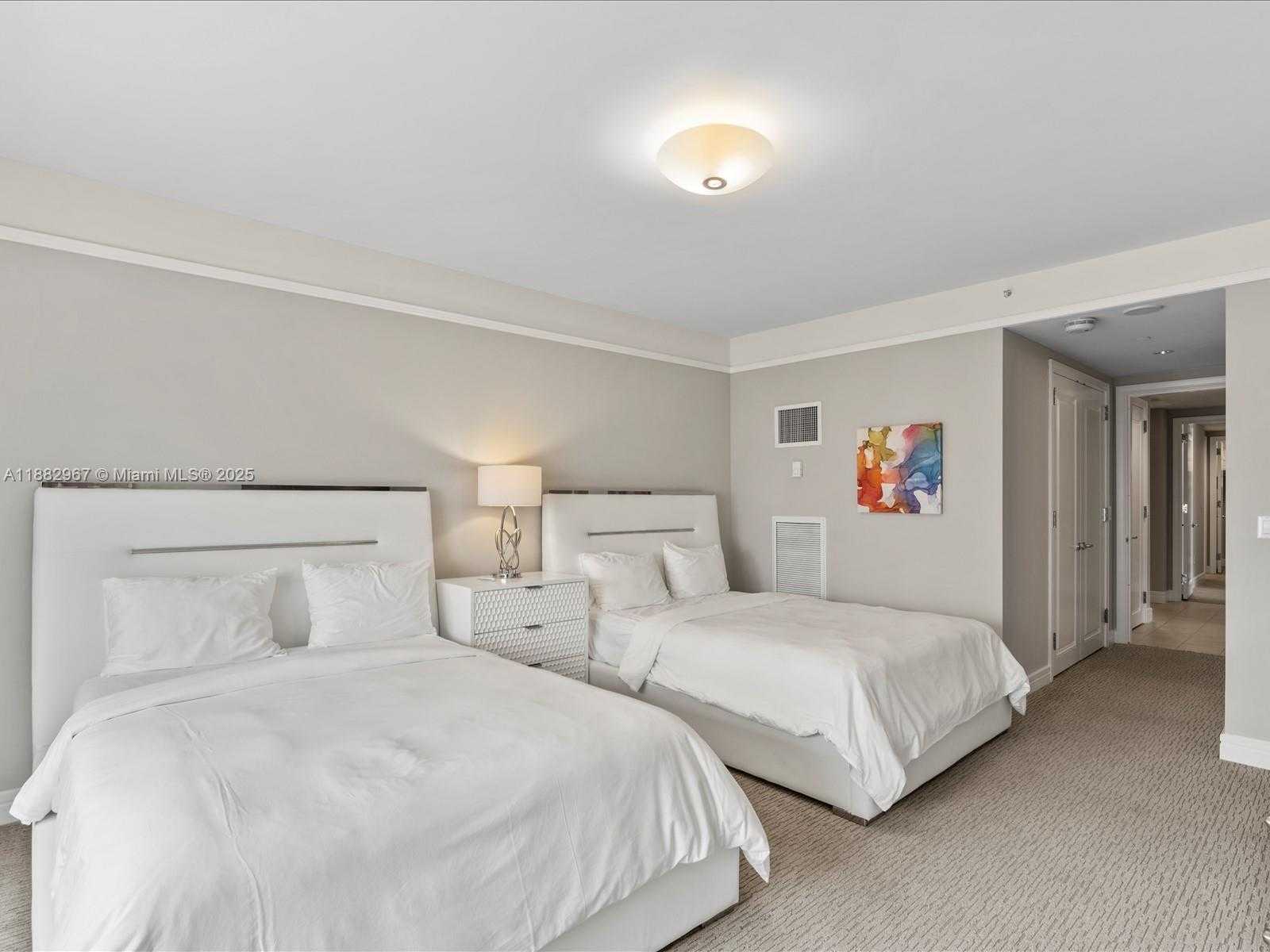 Small Image of 1435 BRICKELL AVE #3212, Miami Number 16